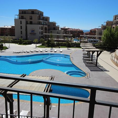 Menada Luxor Apartments Sveti Vlas Exteriör bild