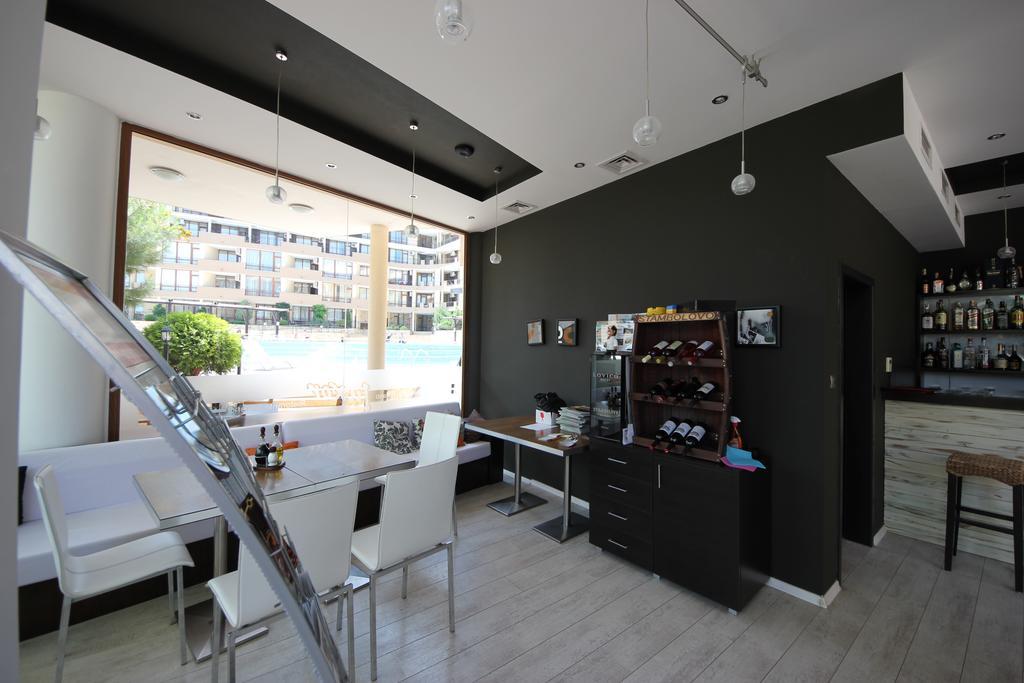Menada Luxor Apartments Sveti Vlas Exteriör bild