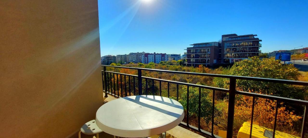 Menada Luxor Apartments Sveti Vlas Exteriör bild