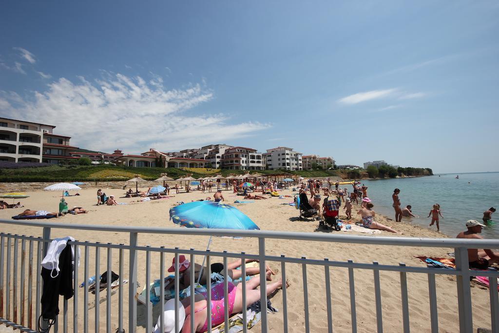 Menada Luxor Apartments Sveti Vlas Exteriör bild