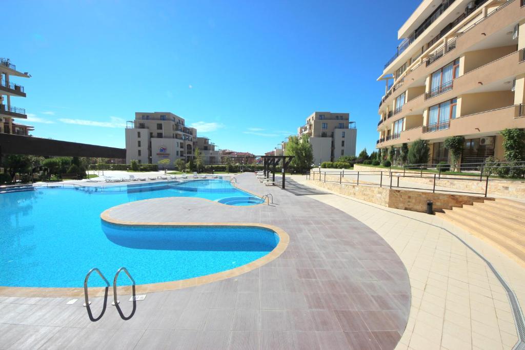 Menada Luxor Apartments Sveti Vlas Exteriör bild