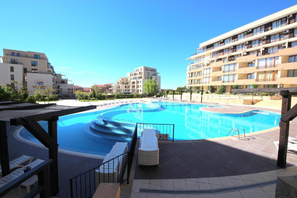 Menada Luxor Apartments Sveti Vlas Exteriör bild