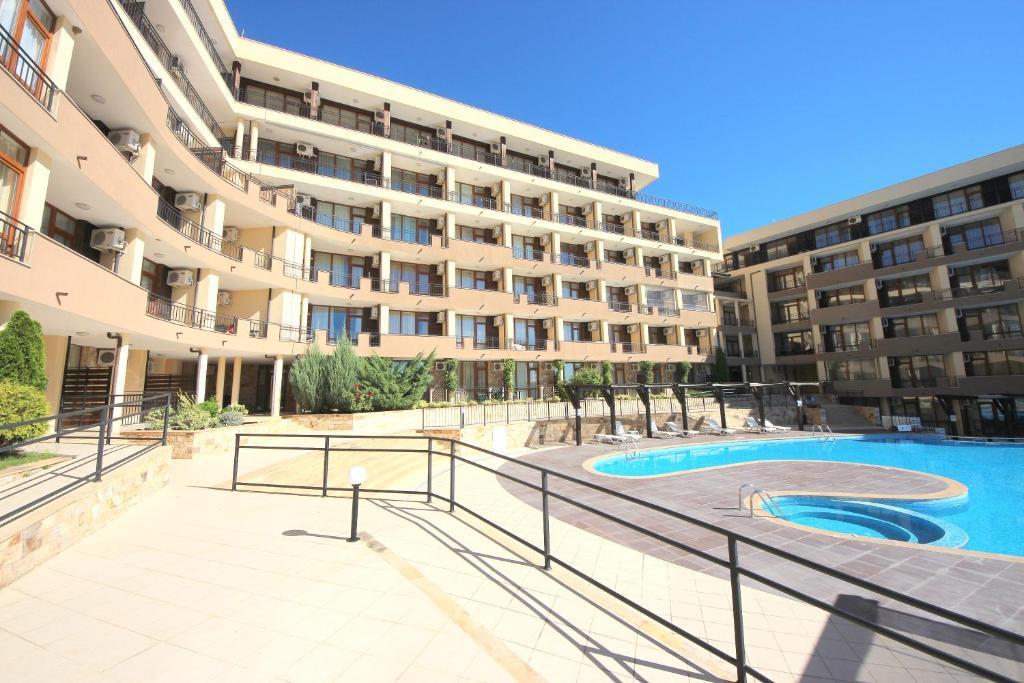 Menada Luxor Apartments Sveti Vlas Exteriör bild