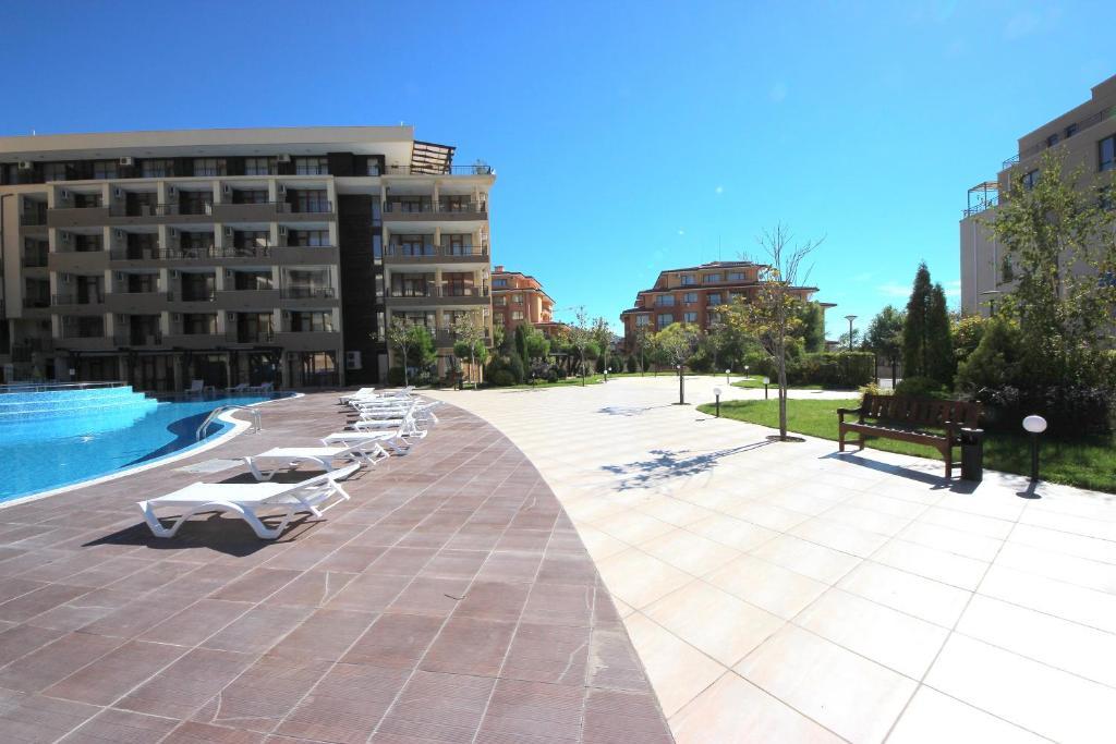Menada Luxor Apartments Sveti Vlas Exteriör bild