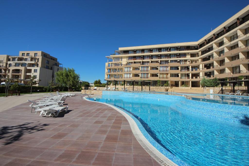 Menada Luxor Apartments Sveti Vlas Exteriör bild